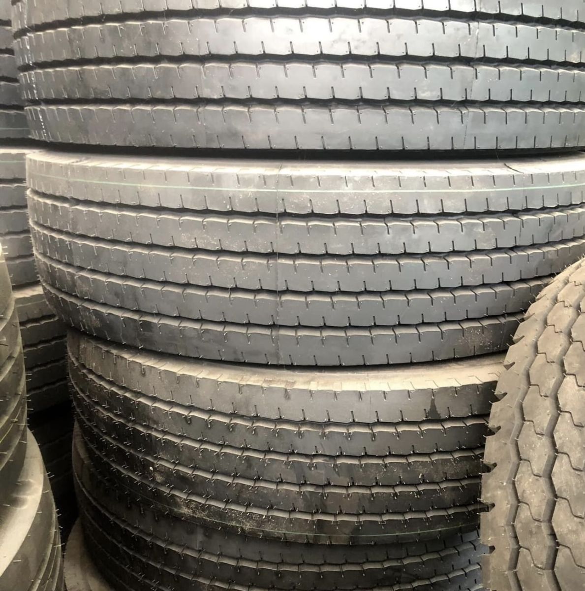 LỐP XE ROADSTAR BÌNH DƯƠNG - CUNG CẤP LỐP XE ROADSTAR GIÁ RẺ UY TÍN NHẤT